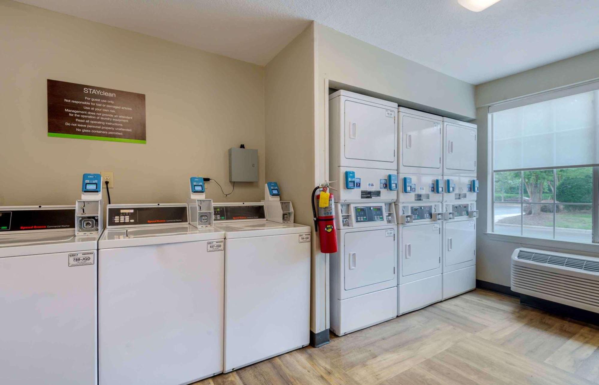Extended Stay America Select Suites - Charlotte - Airport Екстериор снимка