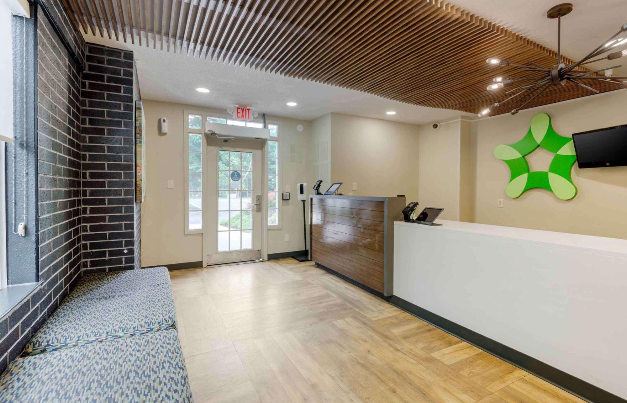 Extended Stay America Select Suites - Charlotte - Airport Екстериор снимка